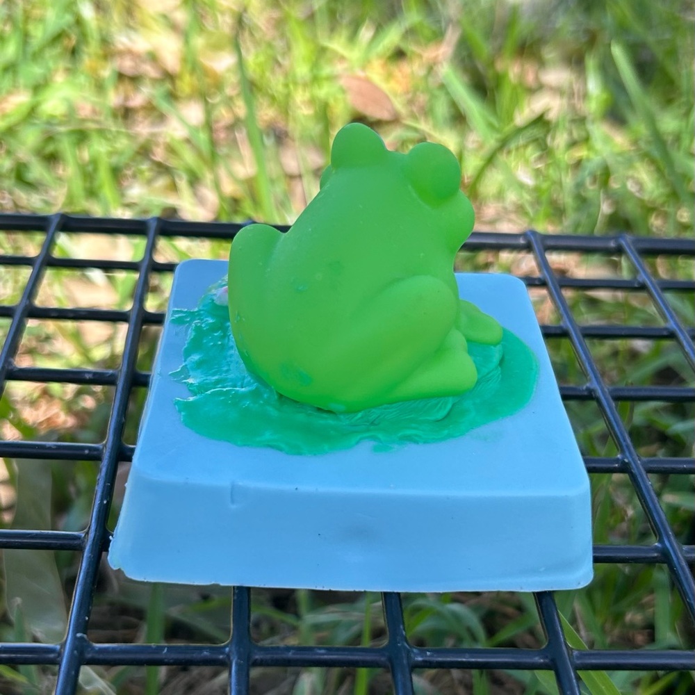 Frog on a Lily Pad Lavender Handmade Goat’s Milk Soap - Picture 3 of 5